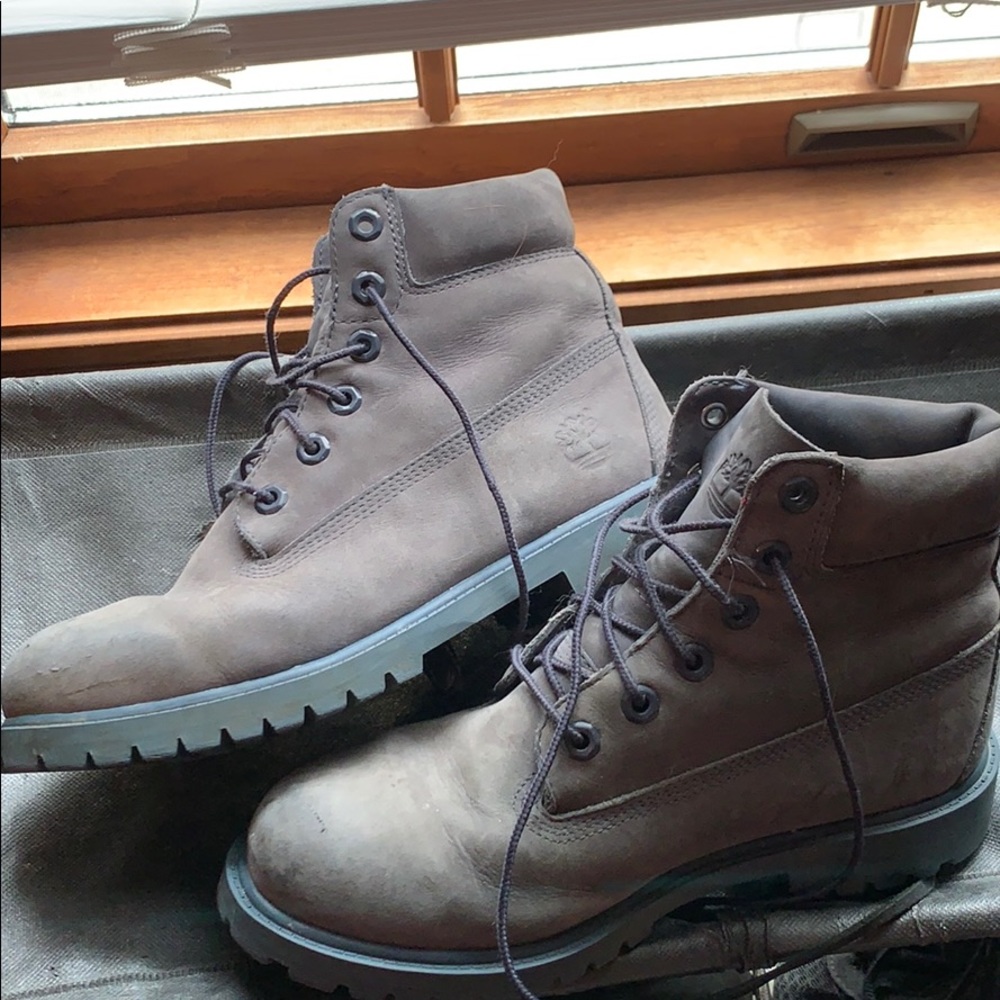 Grey Timberlands
